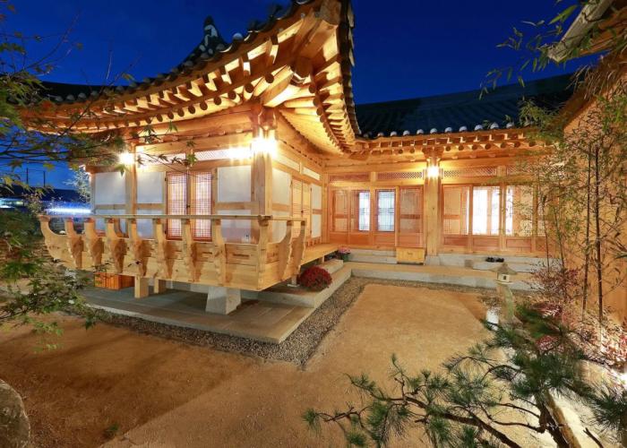 Wiyeonjae Hanok Stay
