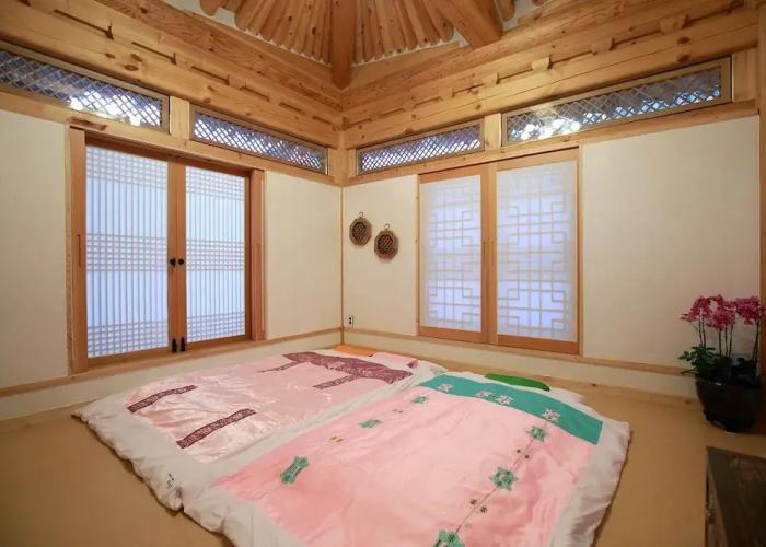 Wiyeonjae Hanok Stay