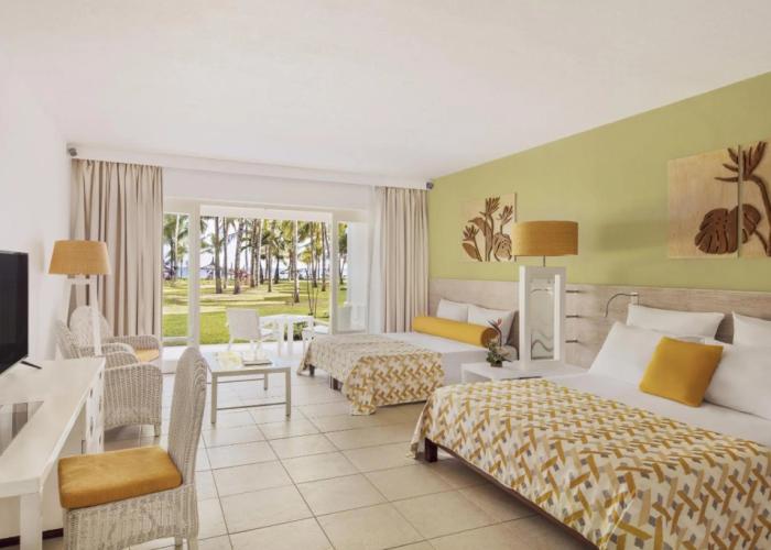 Victoria Beachcomber Resort & Spa
