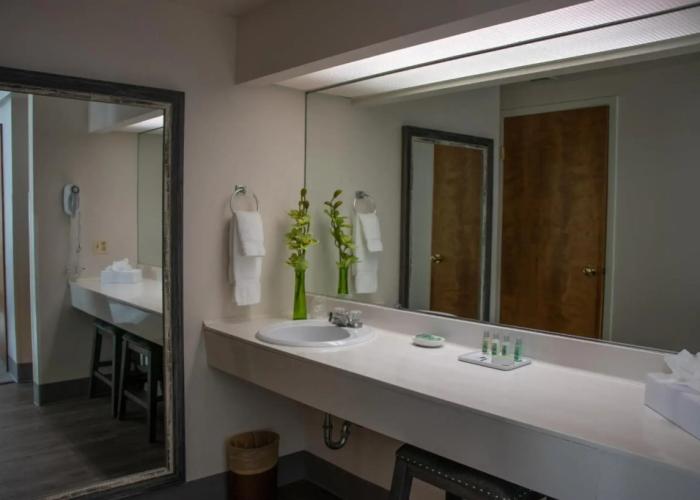 Lone Tree Golf Club And Hotel