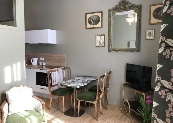 Apartment Perlépampille