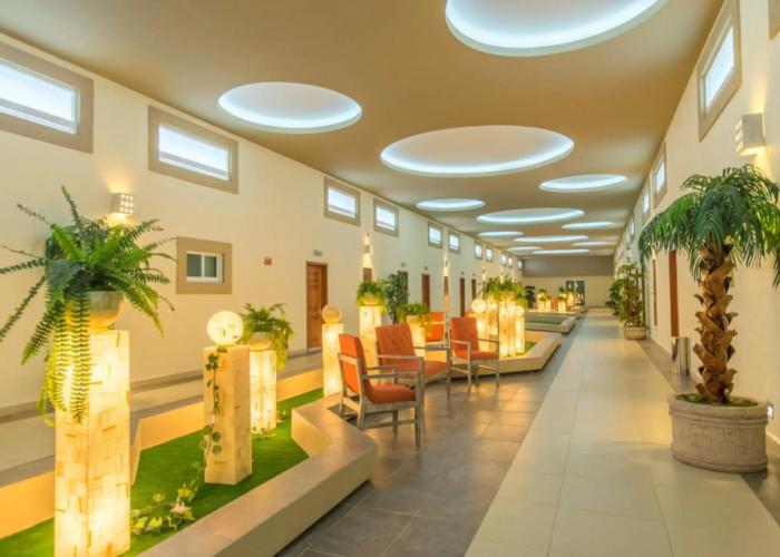 Hotel Ecce Inn & Spa