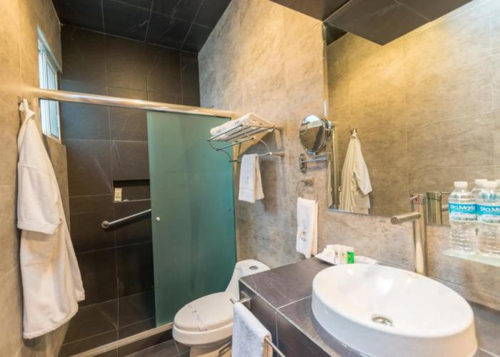 Hotel Ecce Inn & Spa