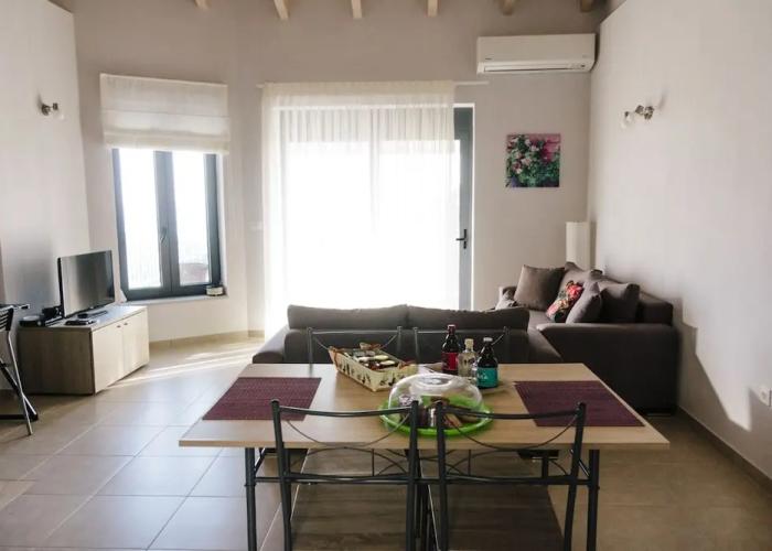 Villa Mons & Mare