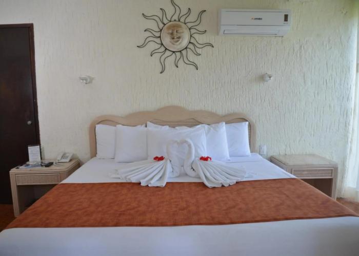Cabo Blanco Hotel & Marina