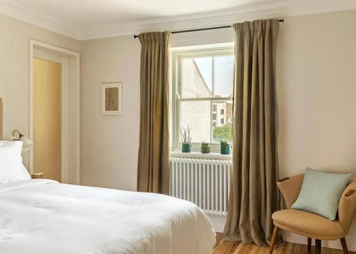 Fort Road Hotel