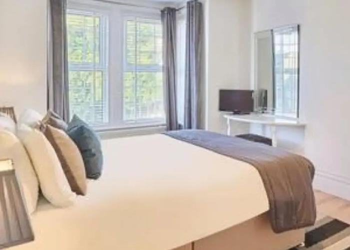 Host Stay Grosvenor Hill