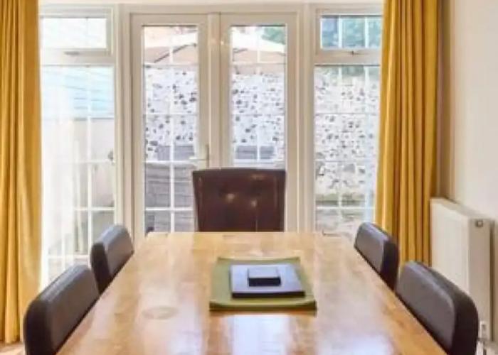 Host Stay Grosvenor Hill