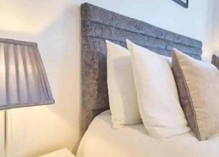 Host Stay Grosvenor Hill