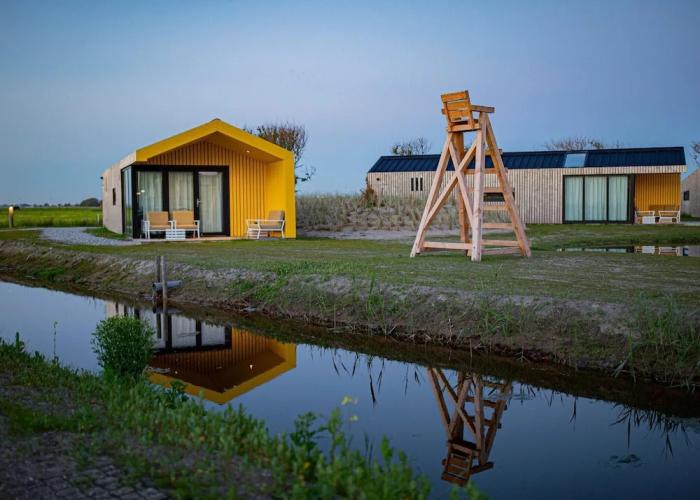 Comfortable Lodge Near sea at 500m