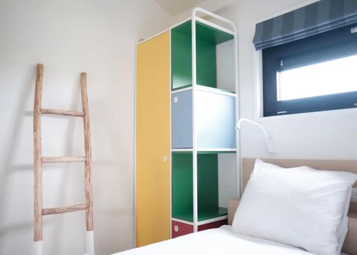 Comfy Lodge Close to Sea With Microwave