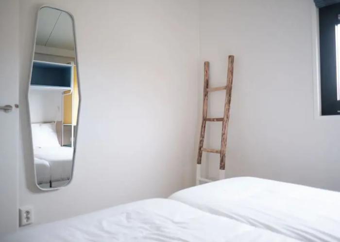 Comfy Lodge Close to Sea With Microwave