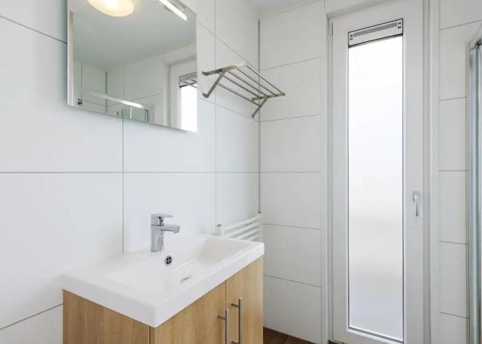 Single Storey Lodge With Dishwasher, Near the Beach