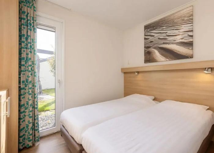 Single Storey Lodge With Dishwasher, Near the Beach