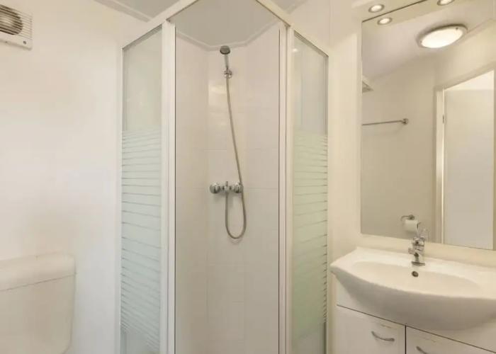 Nice Chalet With Wifi, at Just 1 km From the Beach