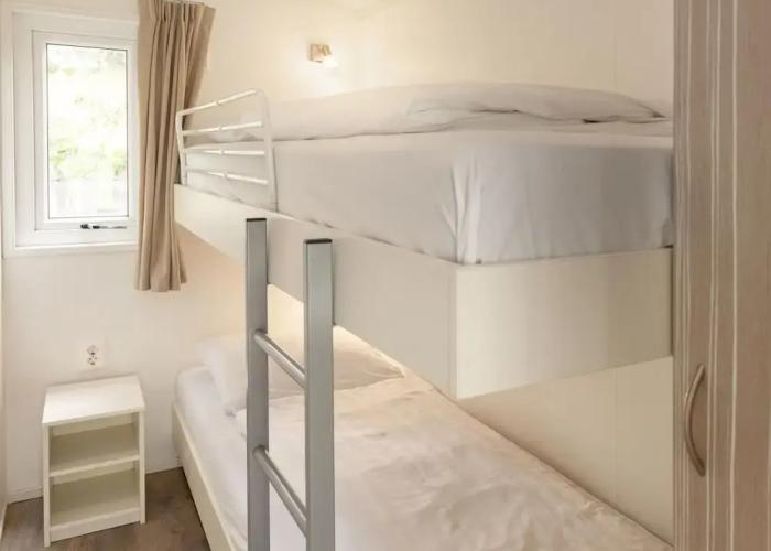 Nice Chalet With Wifi, at Just 1 km From the Beach