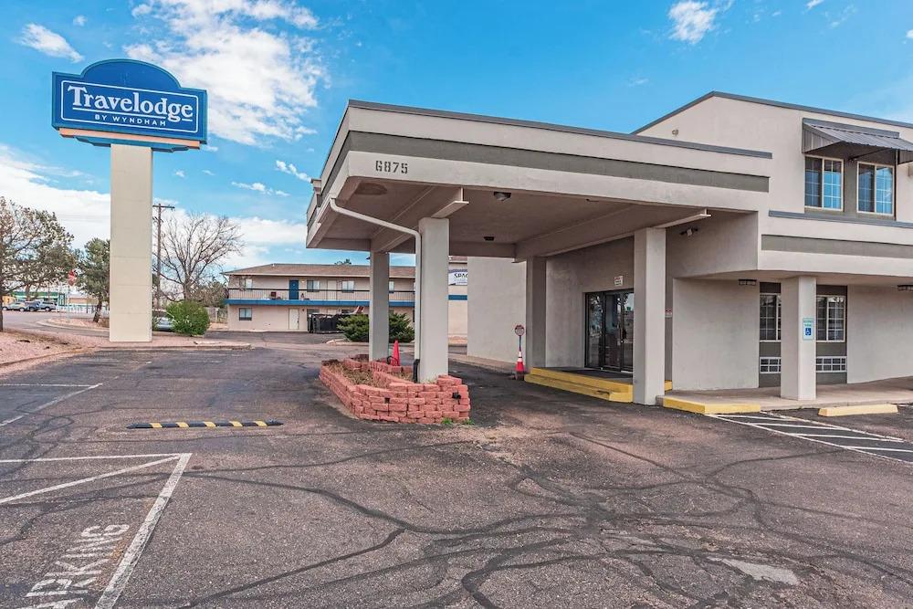 Airport Value Inn and Suites