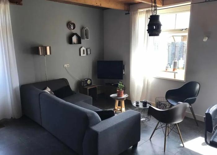 Cozy Apartment With Garden