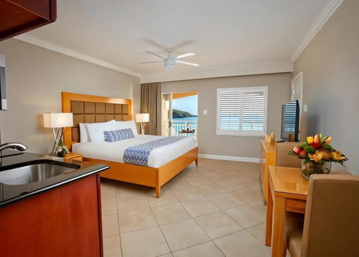 Divi Little Bay Beach Resort