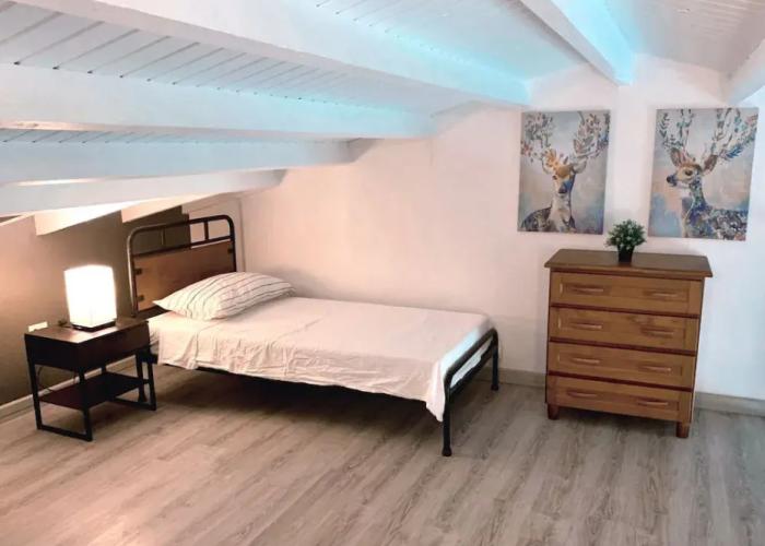 Cozy one-bedroom & mezzanine apartment