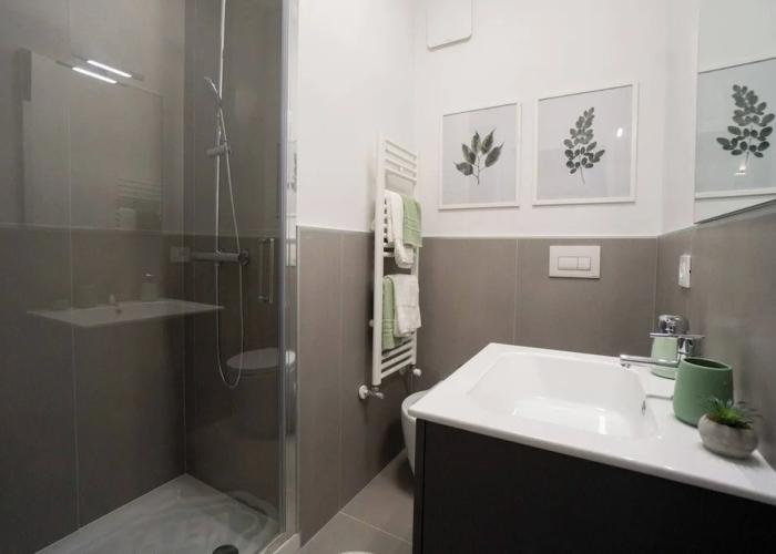 Charming and Modern Three-bedroom Apartment in the Heart of the City of Asti