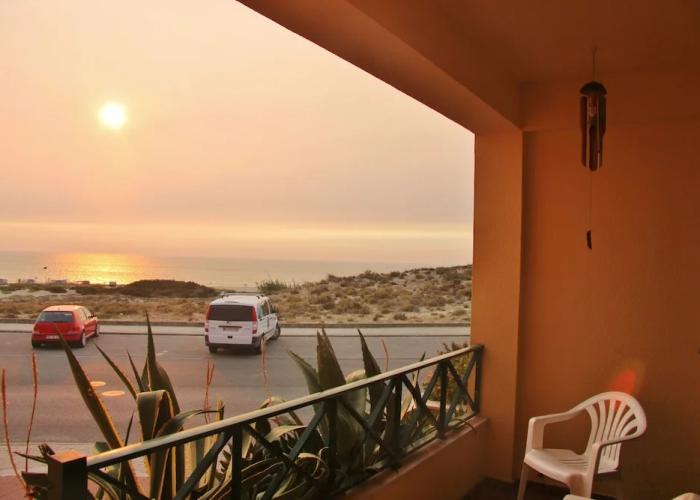 Supertubos Beach Hostel