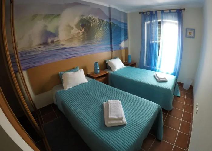 Supertubos Beach Hostel
