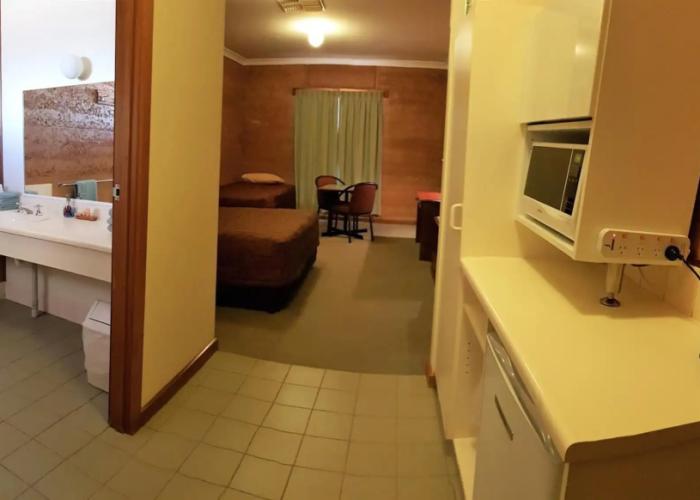 Mud Hut Motel