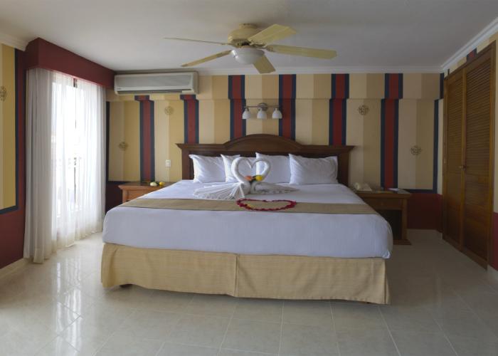 Hotel Plaza Colonial