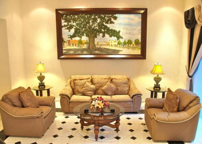 Hotel Plaza Colonial