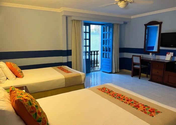 Hotel Plaza Colonial
