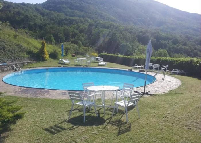 3 Rooms Flat in a Green Tuscany Valley