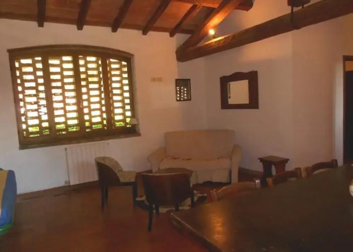 3 Rooms Flat in a Green Tuscany Valley