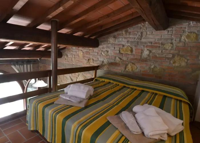 With Pool and air Conditioning