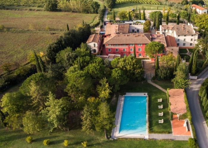 Palagio 17 in Chianti With Shared Pool