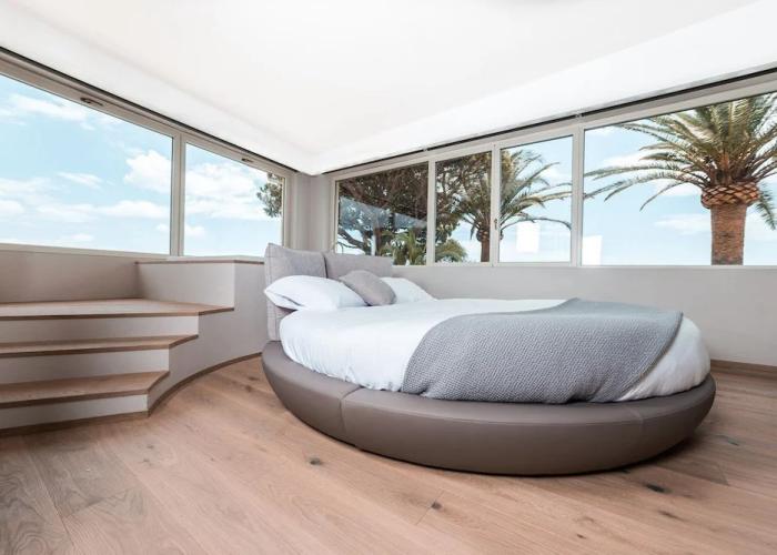 Villa Riviera Suites