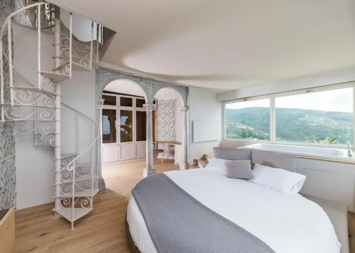 Villa Riviera Resort