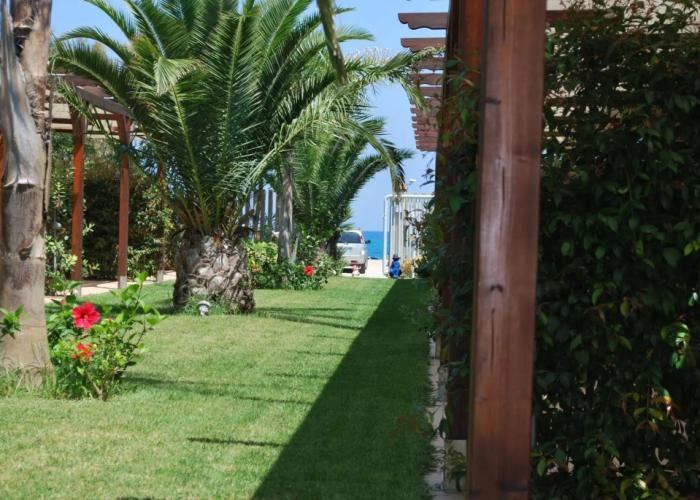 Hotel Baia Di Trainiti