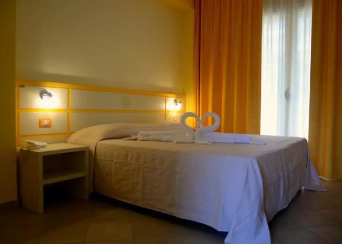 Hotel Baia Di Trainiti