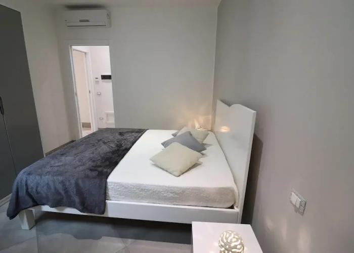 Holiday House 