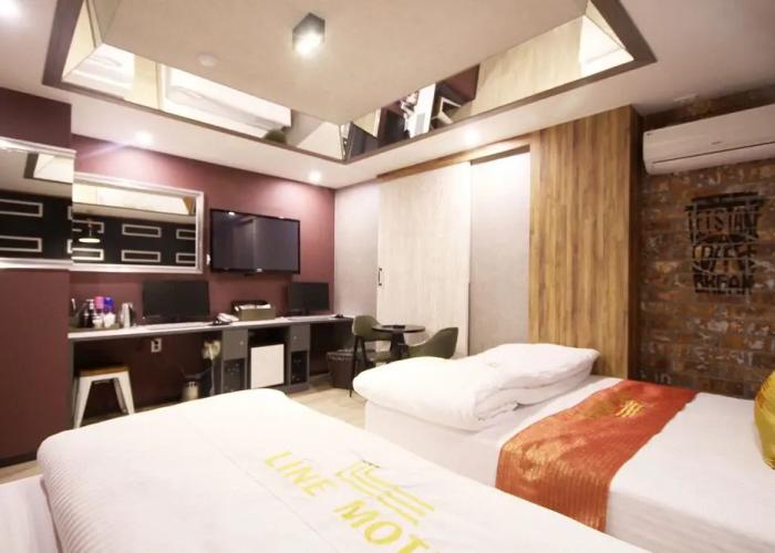 Daegu Gyungbuk National University Line