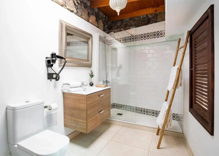 El Charco Suites