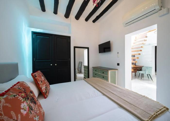 El Charco Suites