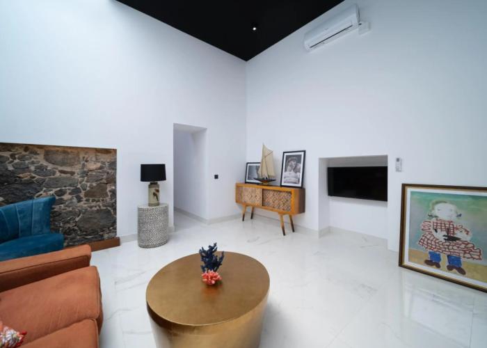El Charco Suites