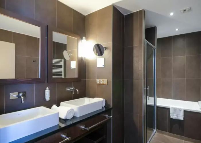 Zenitude Hotel la Valadiere, Ascend Hotel Collection