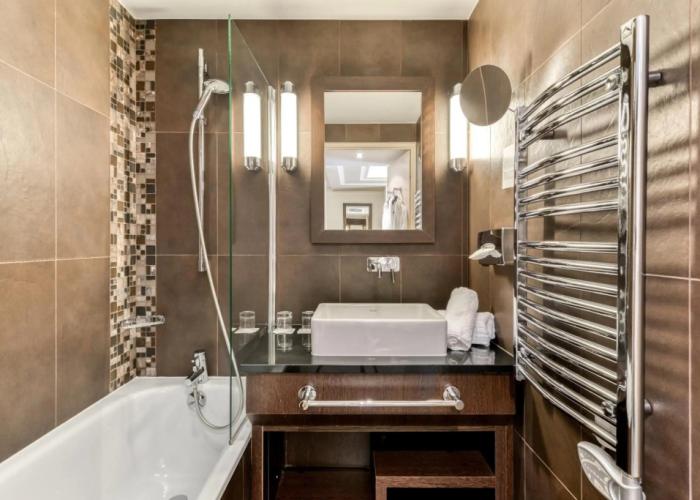 Zenitude Hotel la Valadiere, Ascend Hotel Collection
