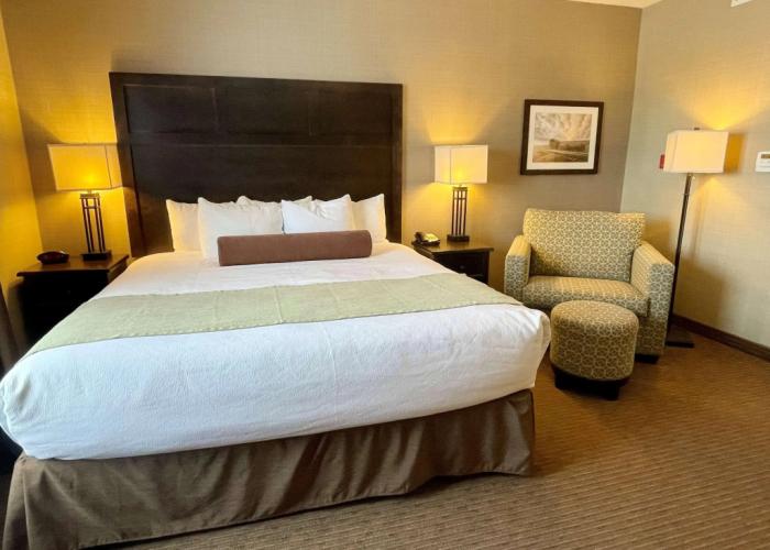 Best Western Plus Okotoks Inn & Suites