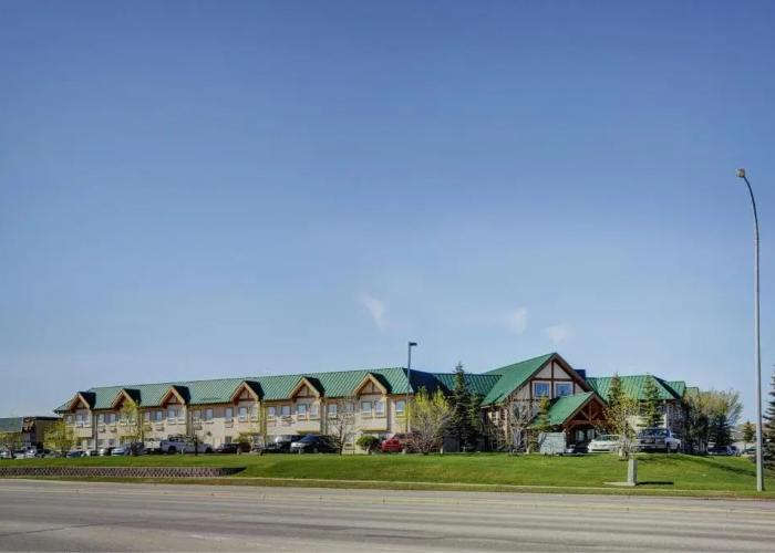 Lakeview Inns & Suites - Okotoks