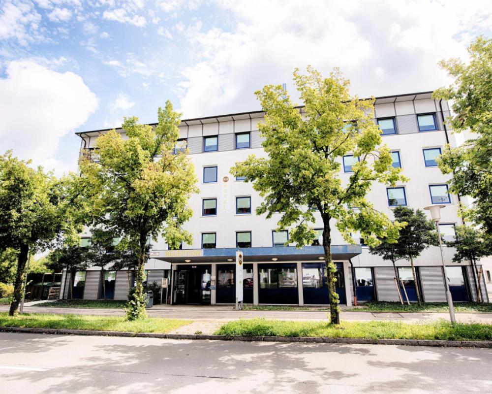 фото B&B Hotel München-Garching