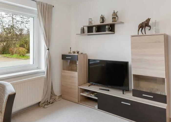 Serene Holiday Home in Naumburg near River